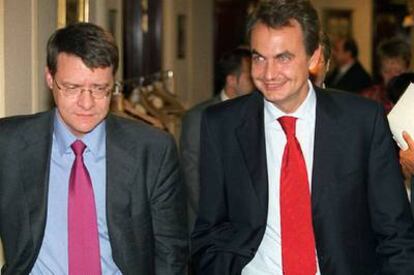 En la foto Jordi Sevillla y José Luis Rodríguez Zapatero en el Congreso en 2003