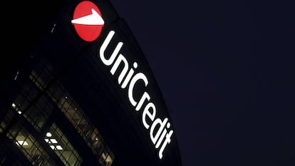 Sede del banco italiano UniCredit en Mil&aacute;n.