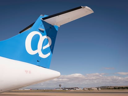 La cola de uno de los aviones de Air Europa en el aeropuerto de Madrid-Barajas.