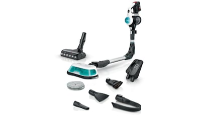 The Bosch Unlimited 7 Aqua vacuum cleaner is equipped with many accessories.