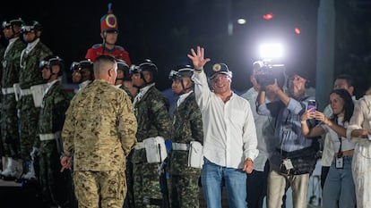 Gustavo Petro durante una concentración en apoyo a la consulta popular, en Barranquilla, Colombia, el 20 de mayo de 2025. 