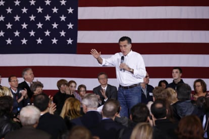 Mitt Romney se dirige a sus partidarios ayer en un mitin en Florence (Carolina del Sur).