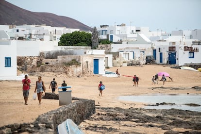 After nearly three months of confinement, the island of La Graciosa is almost fully booked for July and August.