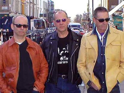 Wayne Kramer, Dennis Thompson y Michael Davis (de izquierda a derecha), en 2003.