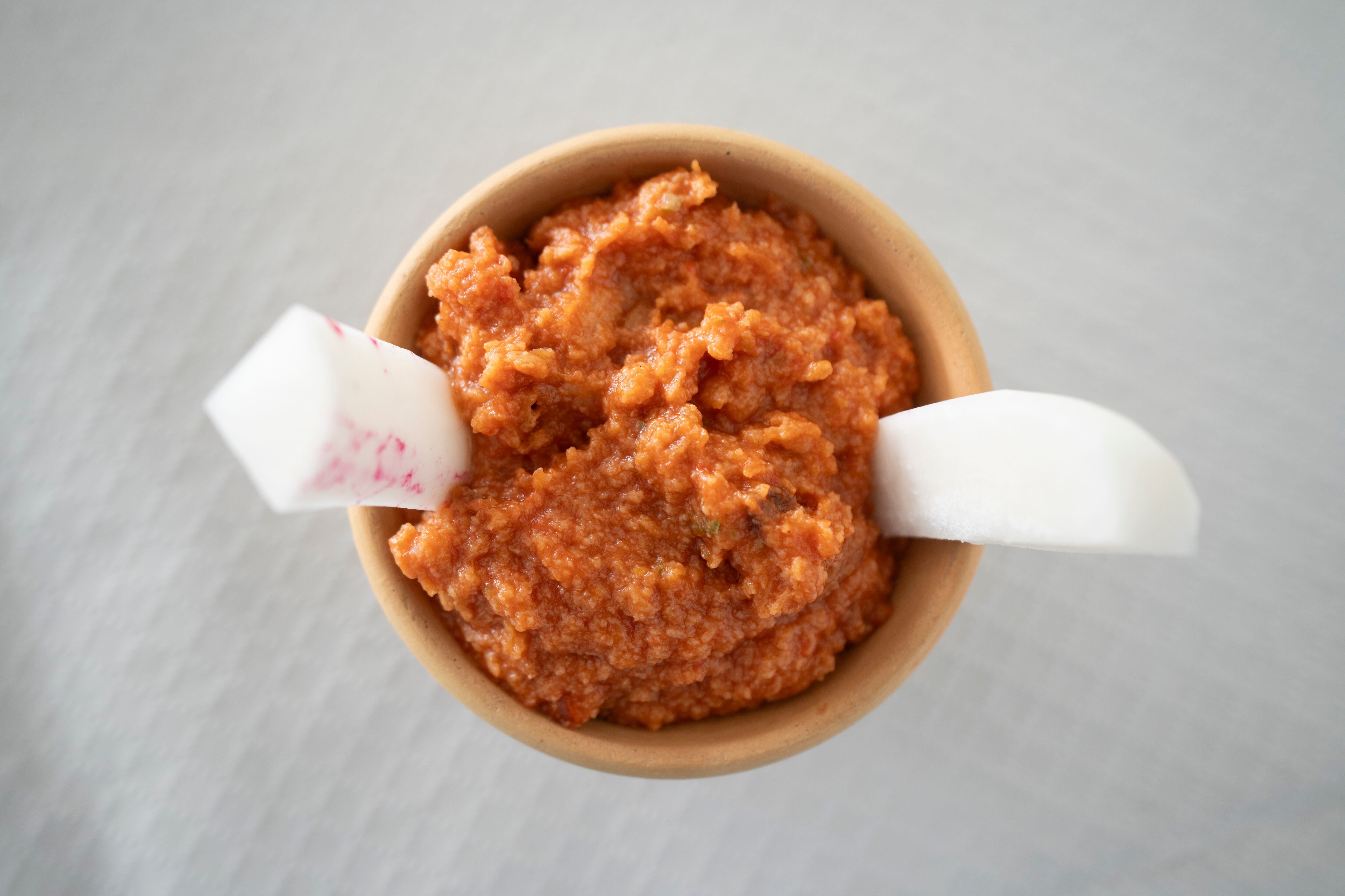 Un plato de Ajo de Viña de Jerez en Mosto Añina.