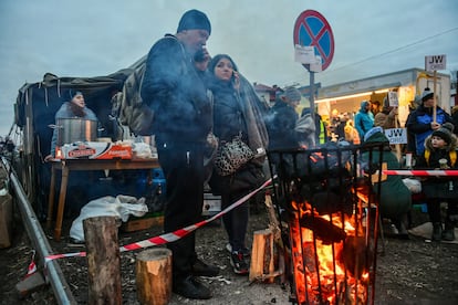 Refugiados en Dorohusk, en la frontera de Polonia con Ucrania, el sábado 5 de marzo. 