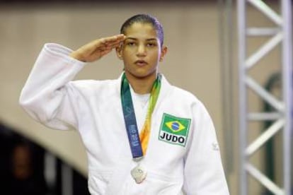 La judoca Sarah Menezes, oficial de la Marina.