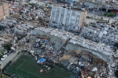 Daños causados en viviendas en la provincia de Hatay (Turquía), el martes. 