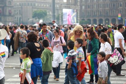 La marcha contó con la participación de familias y niños bajo el lema de 'Todas las familias, todos los derechos'