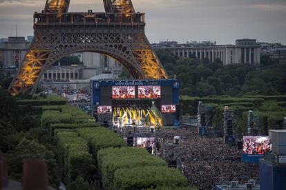 Concierto de Muse durante la Eurocopa 2016 en la Fan Zone de París.