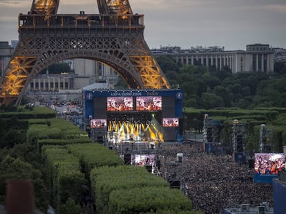 Concierto de Muse durante la Eurocopa 2016 en la Fan Zone de París.