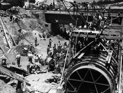 Presos republicanos, durante la construcción del Canal del Guadalquivir.