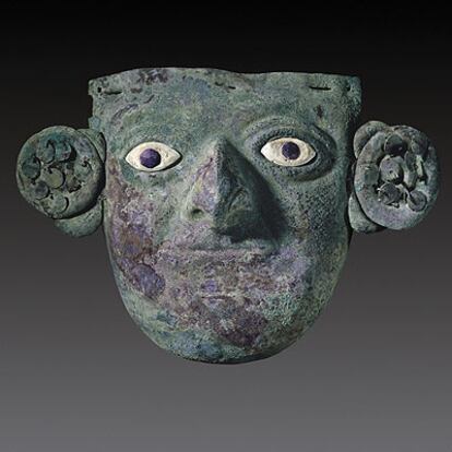 Máscara funeraria mochica, fechada entre el 200  a. de C. y el 650 d. de C.