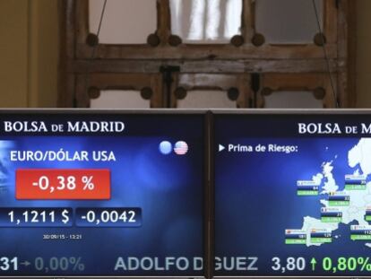 Panel informativo de la Bolsa de Madrid que muestra el valor de la prima de riesgo en los pa&iacute;ses de la zona euro.