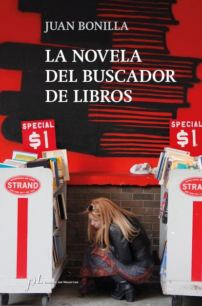 'La novela del buscador de libros' es una declaración vehemente de bulimia lectora por parte de Juan Bonilla. Su pasión libresca es esencialmente romántica y genera cabalgatas de nombres propios de autores, una relación de las librerías de lance más insólitas del mundo y entusiastas vivencias de lector y buscador.