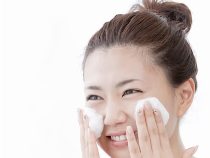 La doble limpieza facial, el secreto mejor guardado de las japonesas