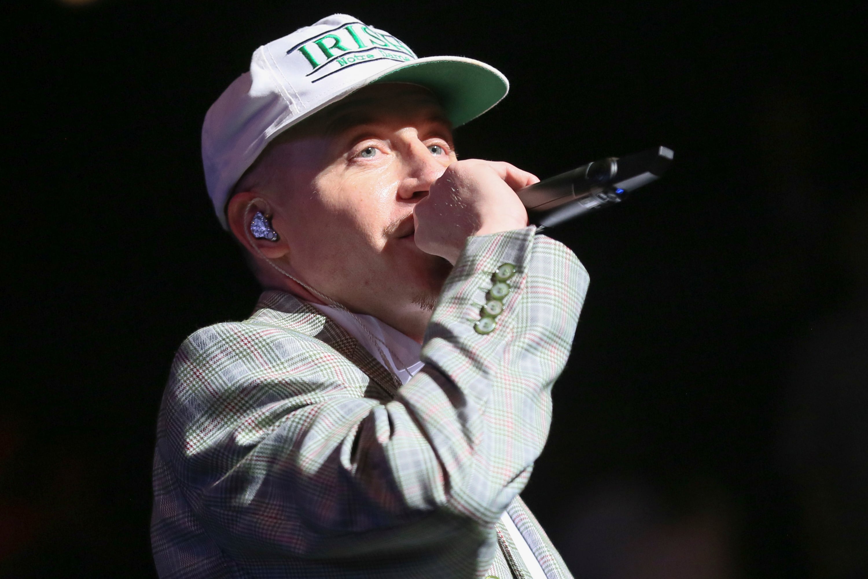La salida de Macklemore de la gira de Ed Sheeran se convierte en una carrera de donaciones para Gaza