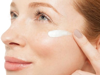 El contorno de ojos con retinol que arrasa en Amazon y ayuda a evitar arrugas y ojeras