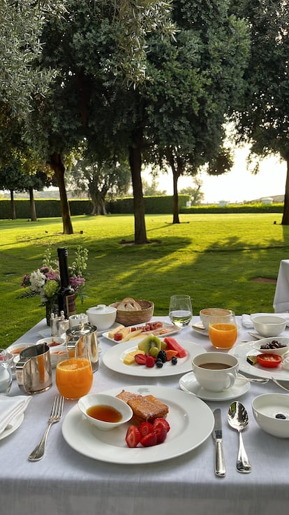 Breakfast of the Finca Cortein Hotel.
