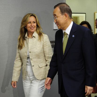 Jiménez, con el secretario general de la ONU, el viernes en Nueva York.