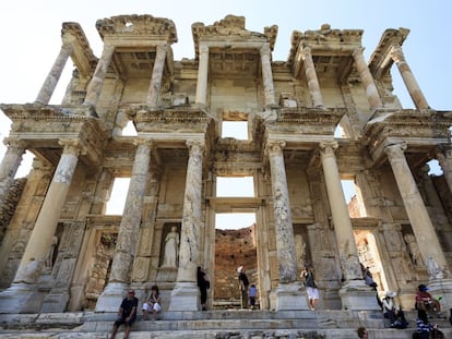 Ruinas de la biblioteca de Celso en Éfeso (Turquía)..