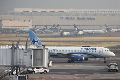 Un aeronave de Interjet en el Aeropuerto Internacional de Ciudad de México. 