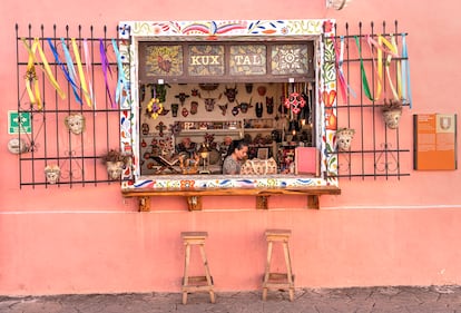 Exterior de la galería Kuxtal México, en Valladolid.