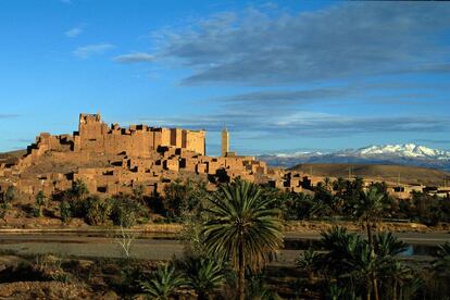 Fortaleza en el camino de Ouarzazate.