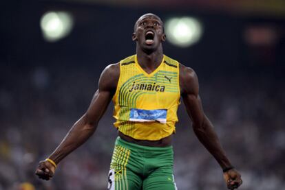 Usain Bolt celebra el oro olímpico conseguido en los Juegos de Pekín 2008