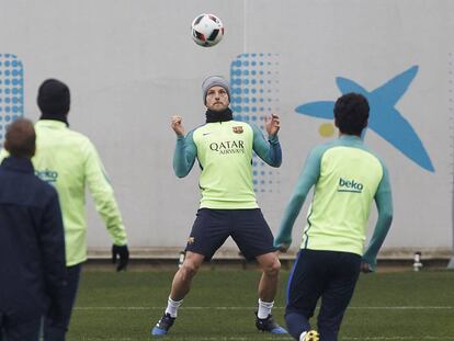 Rakitic, en el entrenamiento de este miércoles en Sant Joan Despí.