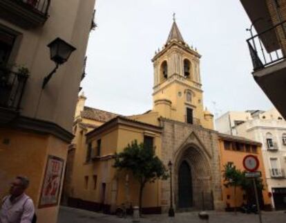 Fachada de la Iglesia de San Isidoro, en Sevilla.