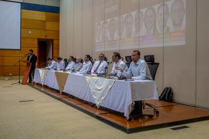 Mikhail Krasnov, durante el debate con 7 de los 9 candidatos a la alcaldía de Tunja.