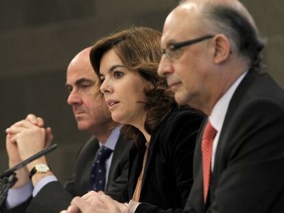 Guindos, Santamaría y Montoro, en el Consejo de Ministros.