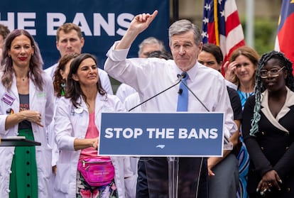 Gov. Roy Cooper prepares to veto the abortion ban bill before hundreds of supporters on Bicentennial Mall Saturday, May 19, 2023 in Raleigh, N.C.