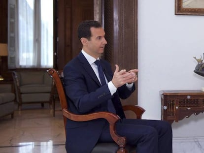 Bachar El Asad en una entrevista para la televisi&oacute;n rusa, este martes en Damasco.