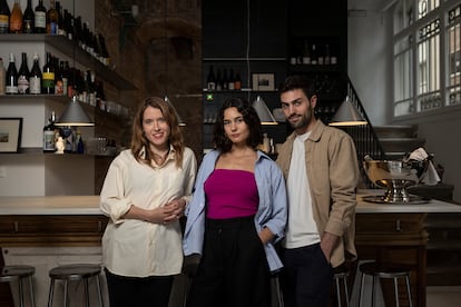 Helena Fradera, Rocío Iglesias y Roger Vila, también socios de Tiberi Club. 