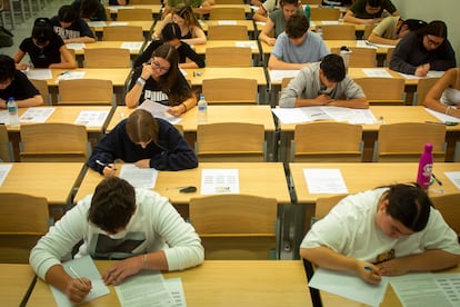 Selectividad en un aula de la Universidad Complutense de Madrid el pasado julio.