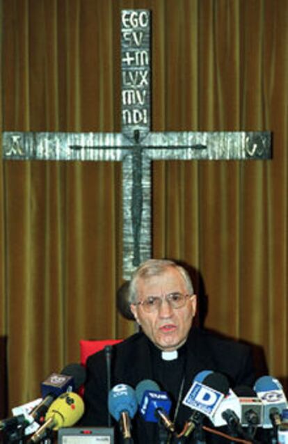 El cardenal Antonio María Rouco, ayer, en la asamblea de la CEE.