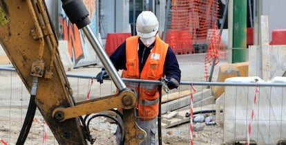 Un trabajador de la construcción