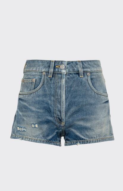 Prada busca con estos shorts de tejido vaquero orgánico y su efecto desgastado crear una sensación de prenda vintage.

680€