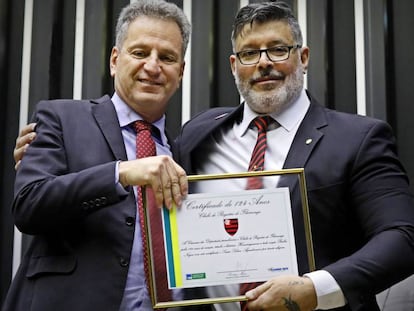 Landim ao lado do deputado Alexandre Frota em sessão solene no Congresso.