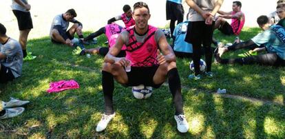 Land&iacute;n durante un entrenamiento con el Municipal