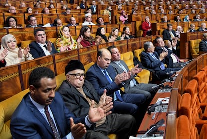 Parlamentarios marroquíes, durante la sesión sobre la condena de la Eurocámara, el lunes en Rabat.