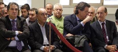Vista del banquillo de los 38 procesados en el juicio de Terra Mítica.