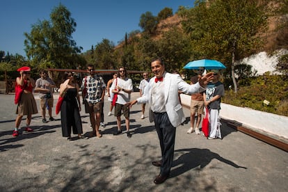 El actor que encarnó al poeta Federico García Lorca durante la ruta por el Sacromonte granadino.