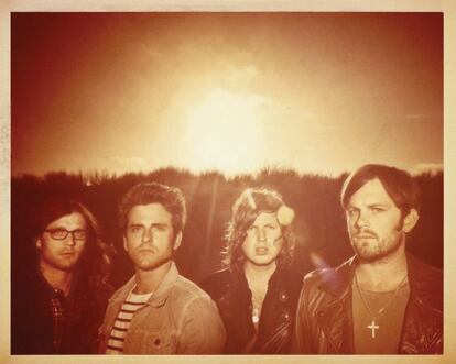 Portada del último disco de Kings of Leon, 'Come Around Sundown'.