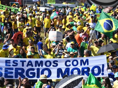 Marcha a favor do ministro Sergio Moro neste domingo na praia de Copacabana.