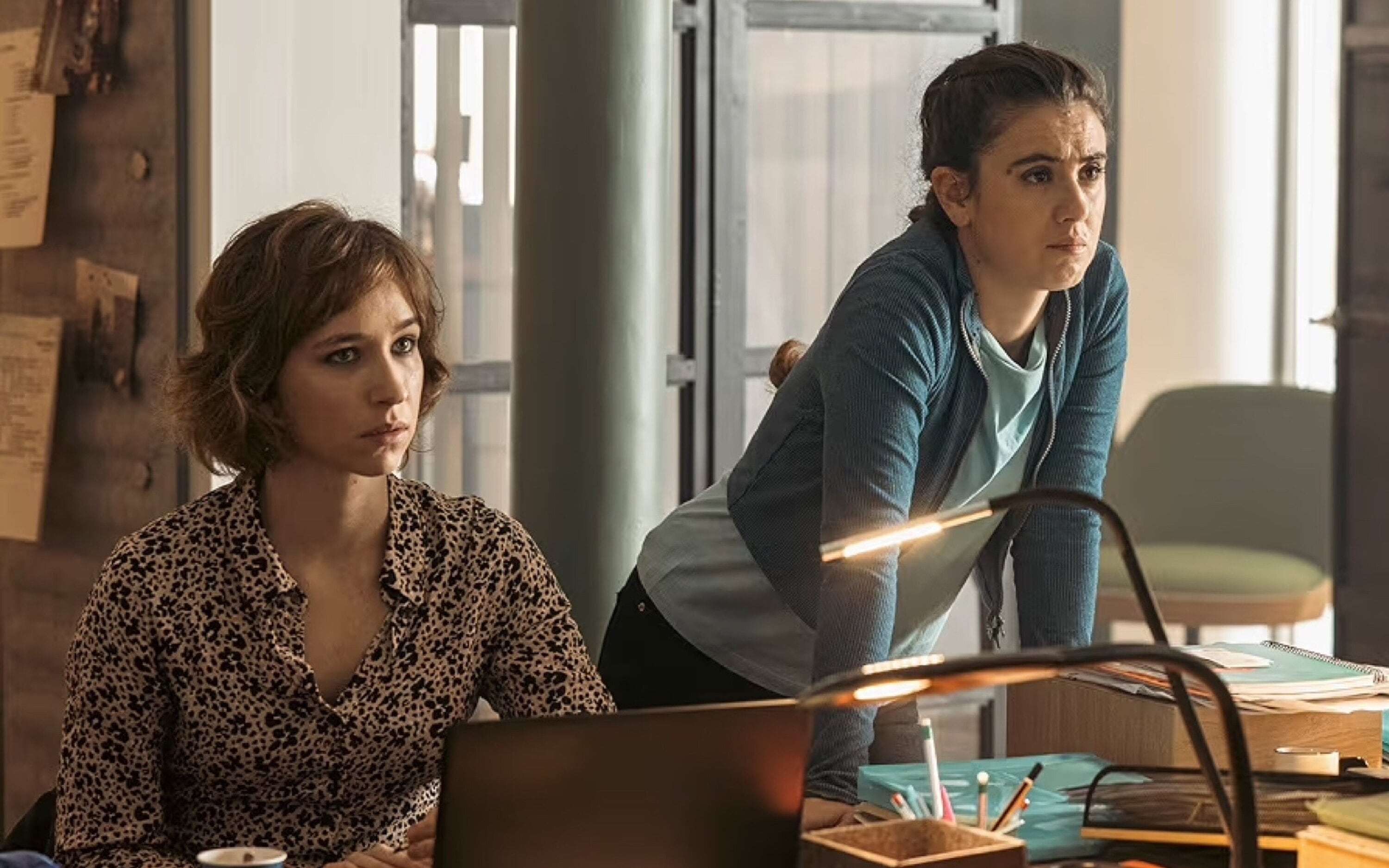 Edurne Azkarate y María Cerezuela, en 'Romi'.