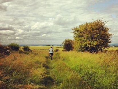 Ciclista en el Ridgeway National Trail, que coincide en algunos tramos con la Icknield Way, al sur de Inglaterra.