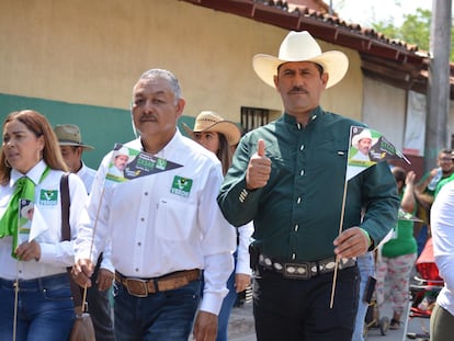 César Valencia en Aguililla Michoacán